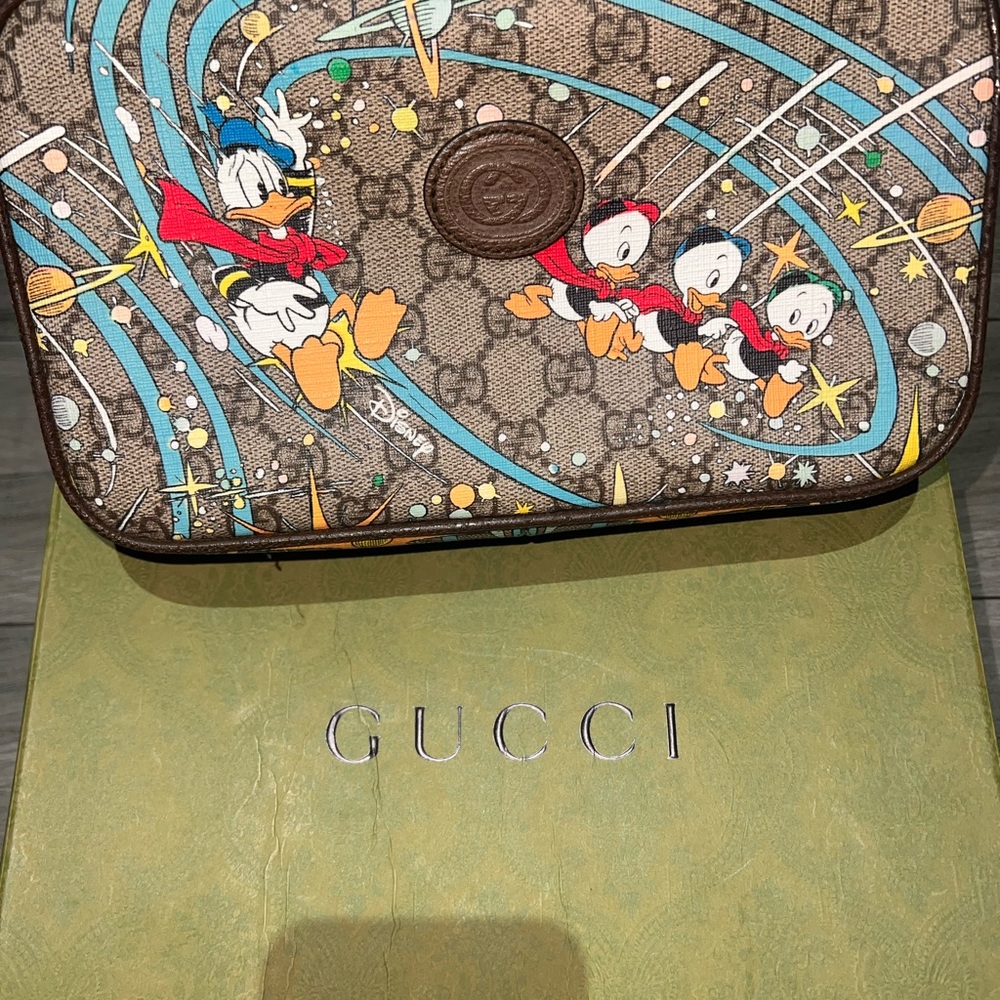 Gucci Donald Duck Bag - Picture 5 of 5